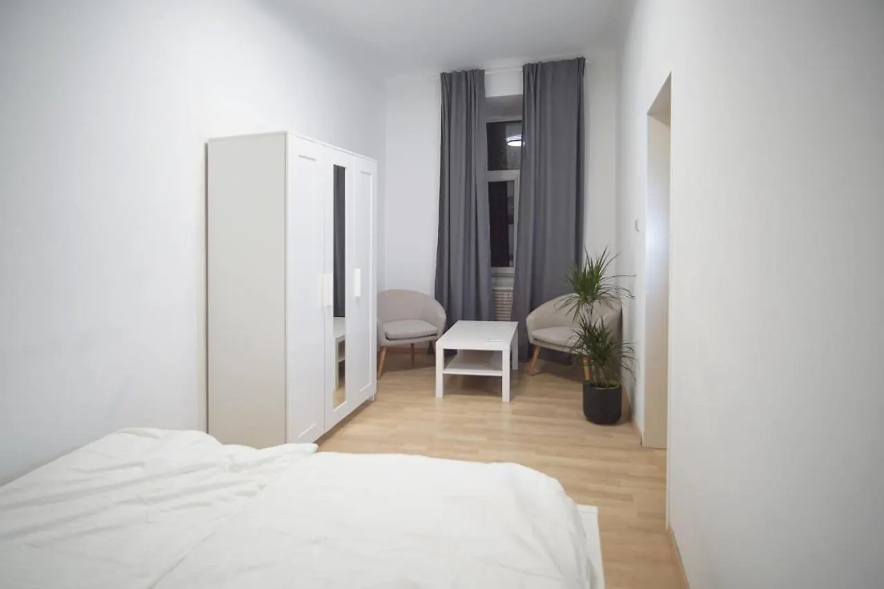 Modern Apartment In Central Bécs